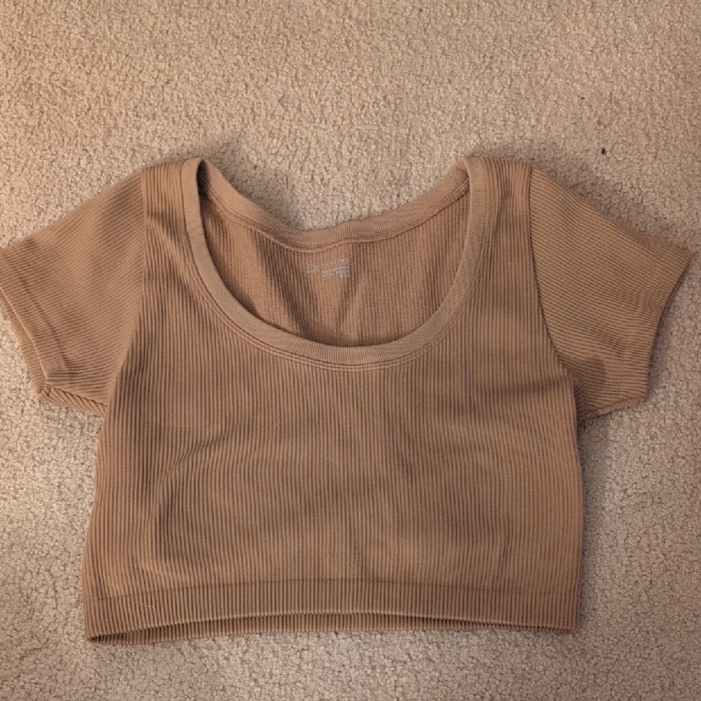 Offline By Aerie Light Brown Ribbed Short Sleeve Cropped Top Size Medium